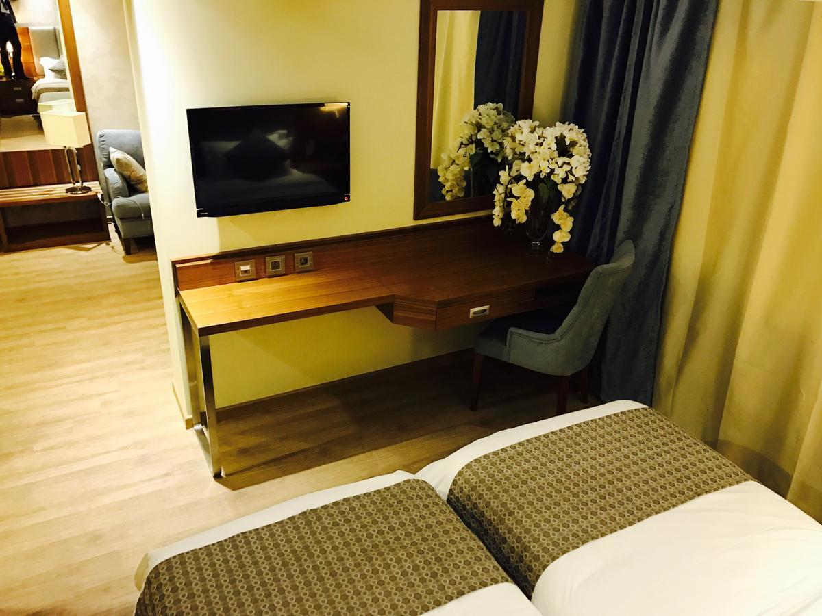 Gems Hotel Бейрут Екстер'єр фото